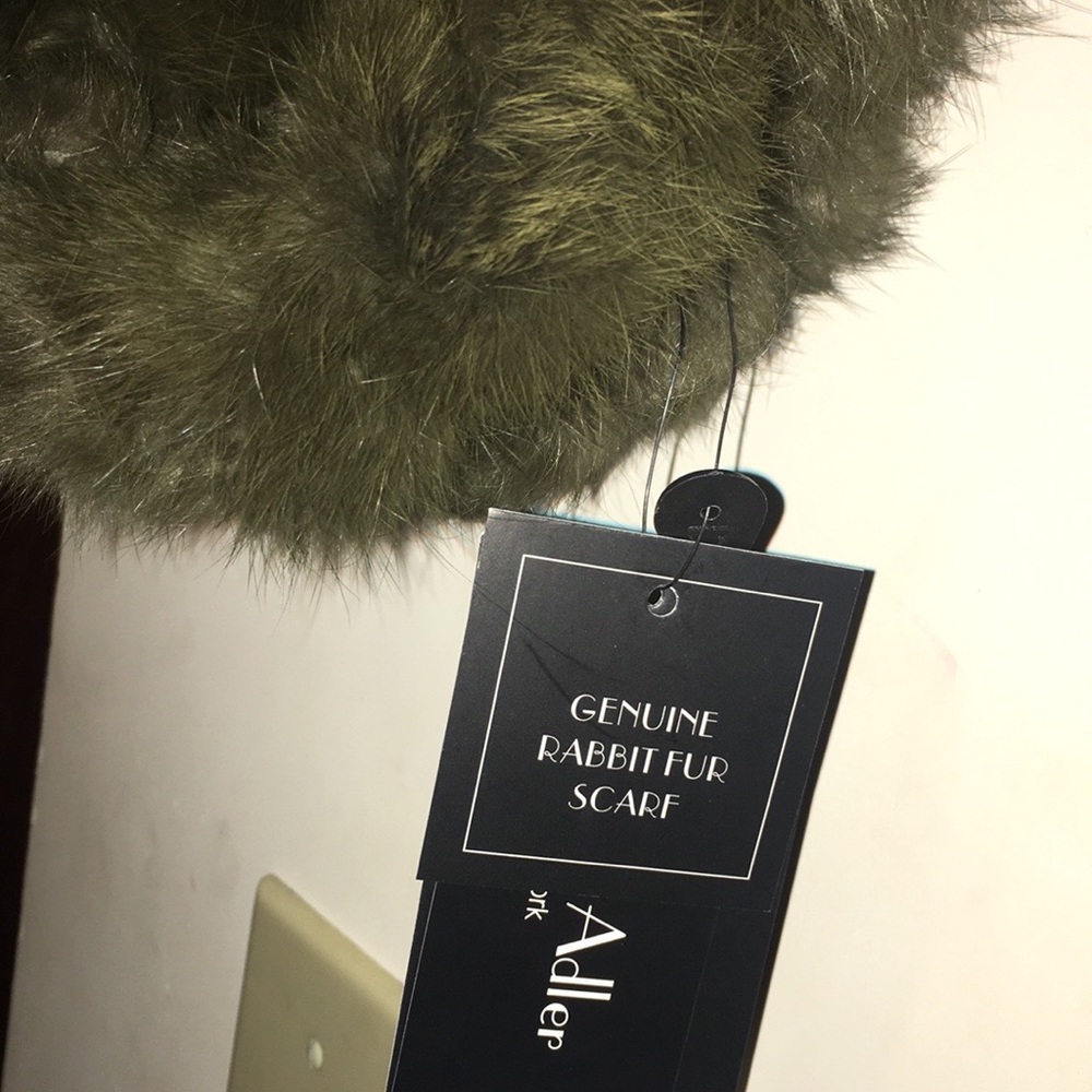 💚NWT Marcus Adler Rabbit Fur Infinity Scarf - Picture 9 of 9